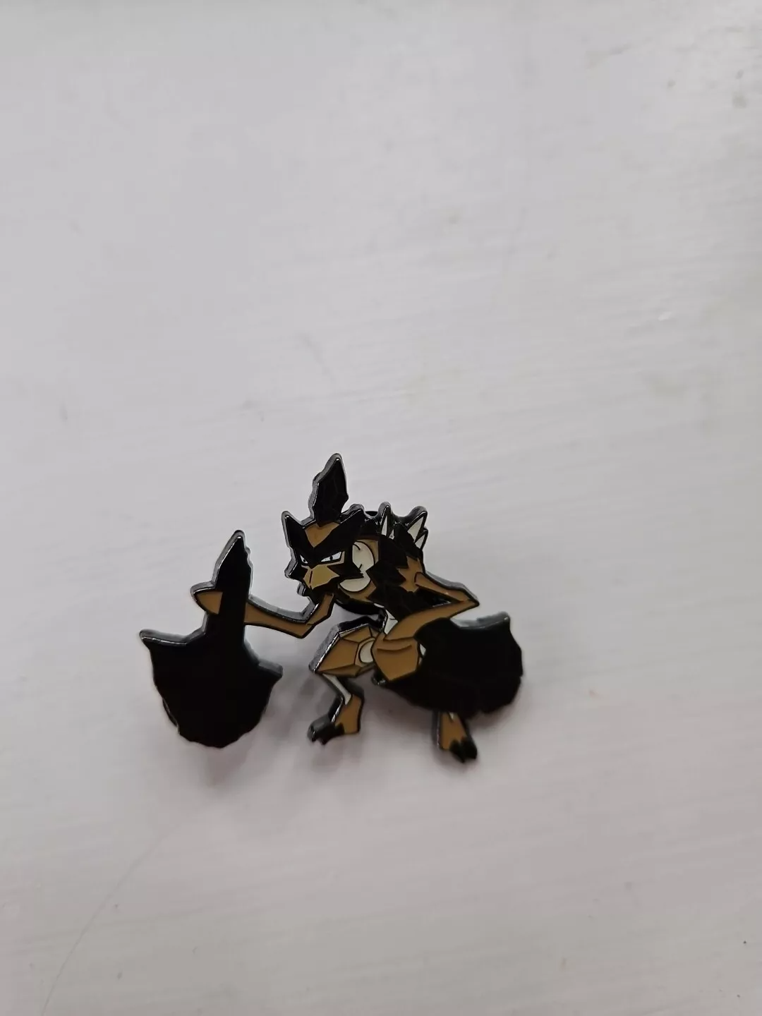 Pokemon TCG: Kleavor Pin Badge